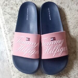 Women's size 12 Tommy Hilfiger slides/sandals--NEW--pink